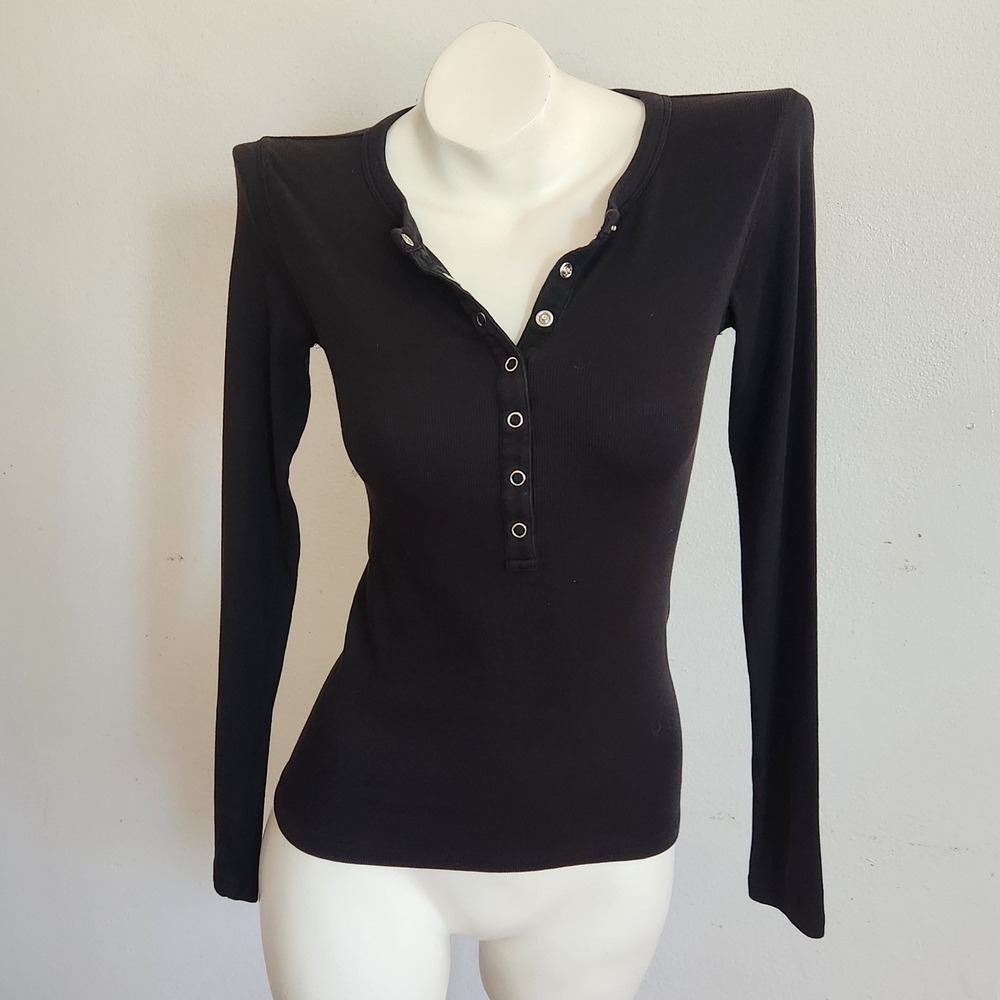 Everlane Luxe Ribbed Henley Small Black Half Snap Button
